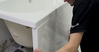 Установка экрана под ванну - цена за работу от 4076 руб. в Белой Калитве